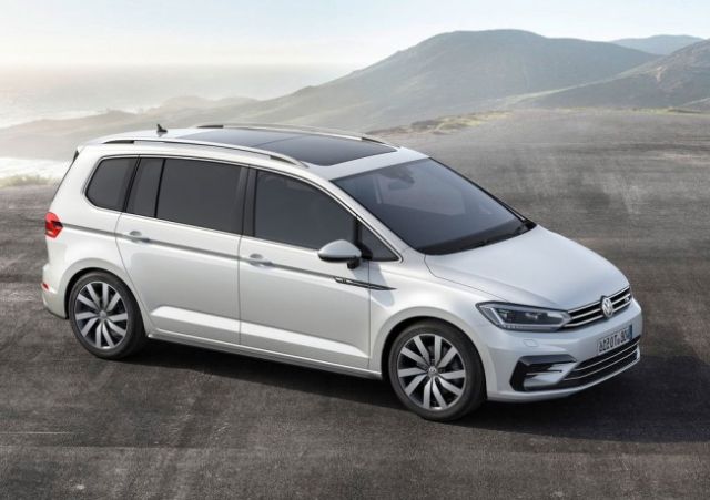 Volkswagen Touran - минивэн нового поколения